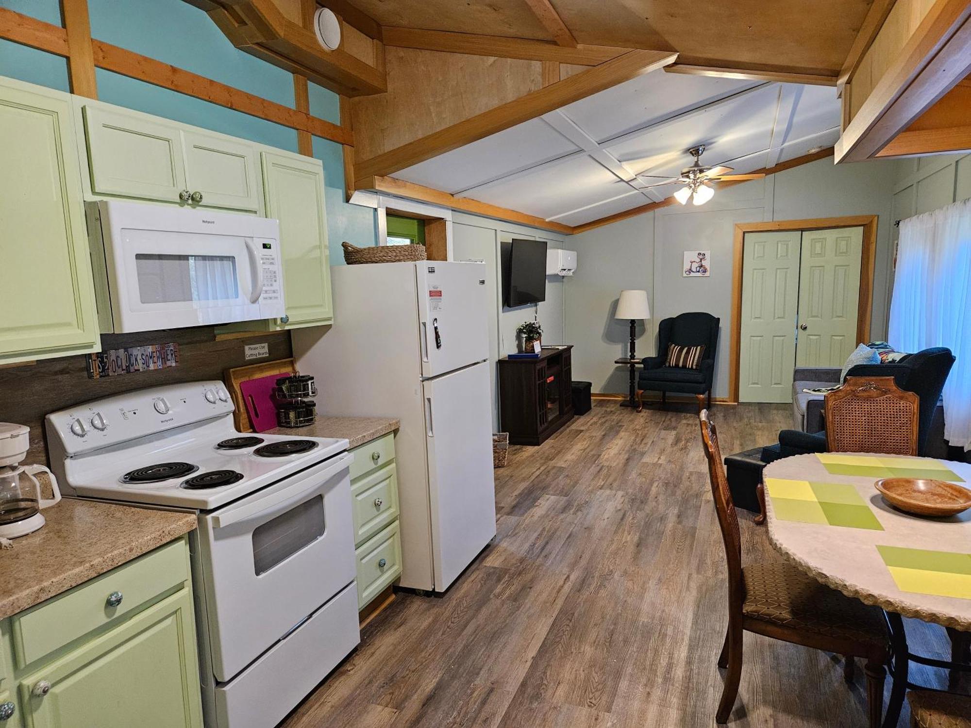 Frog Hollow At Hocking Vacations Logan Exterior foto